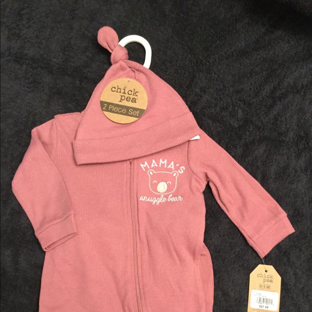 NWT Infant 0-3 months / 2 piece footie set